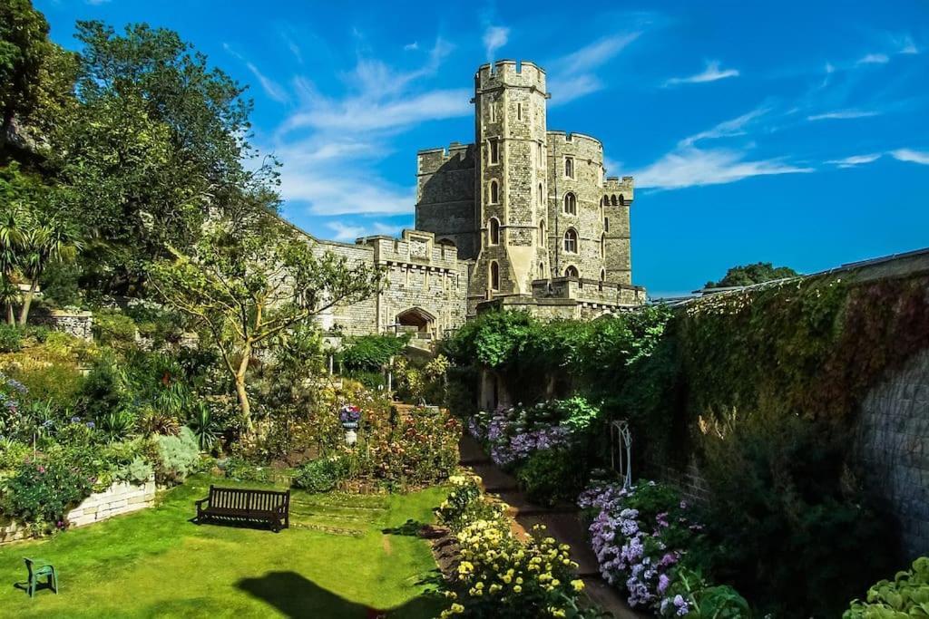 Apartamento Beautiful 2 Bed, Perfect Location, 5 Mins Walk To Centre, Free Parking, Legoland, Ascot *