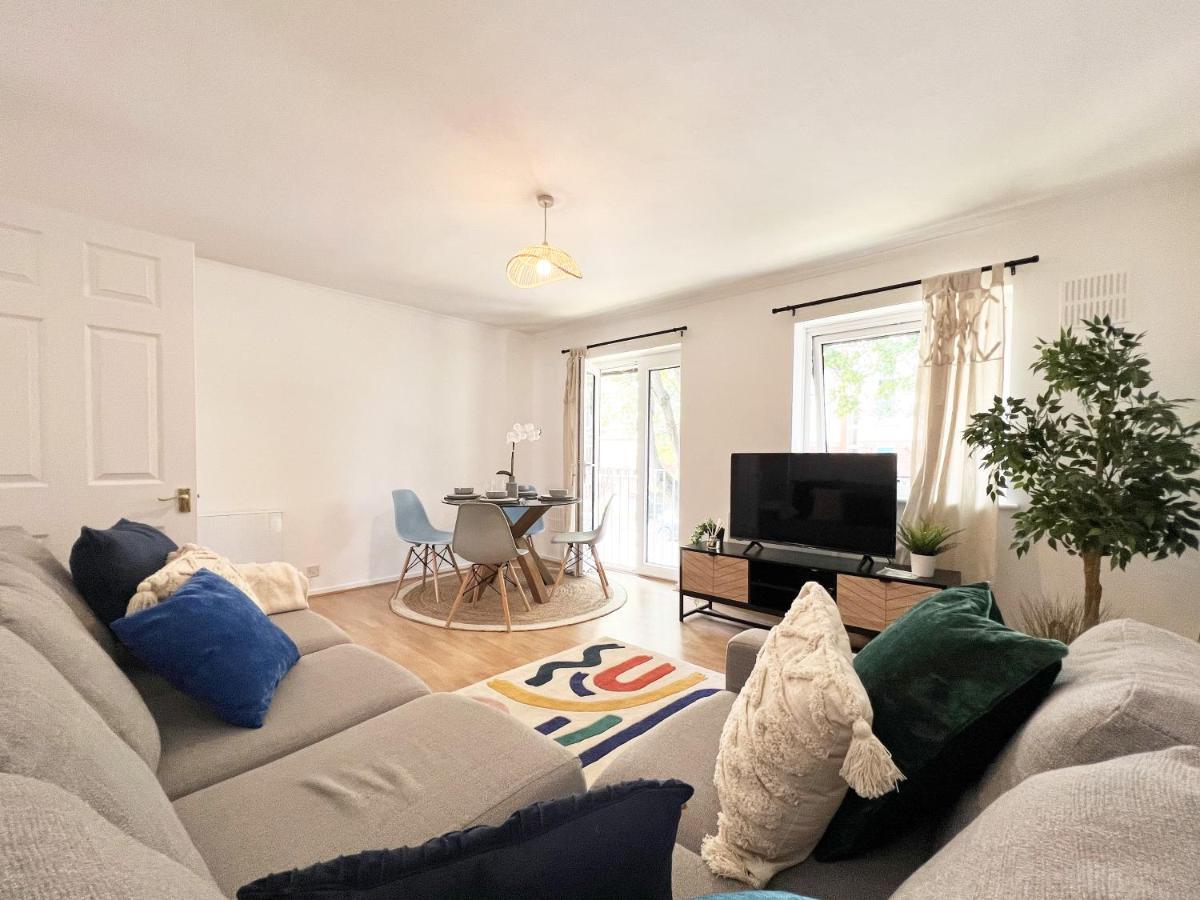 Apartamento Beautiful 2 Bed, Perfect Location, 5 Mins Walk To Centre, Free Parking, Legoland, Ascot Windsor